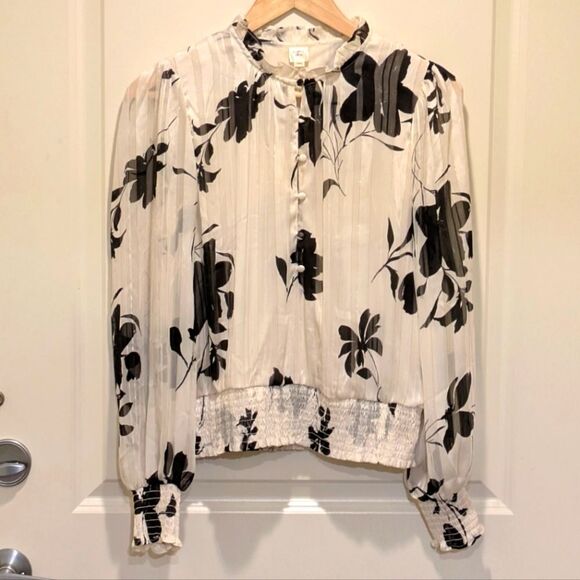 Elegant Black and White Floral Blouse - Picture 1 of 6